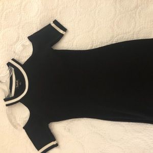 True Hitt Size Small Sweater Dress